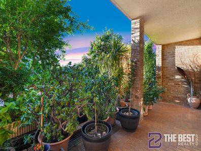 4 Naunton Way, Eden Hill WA 6054