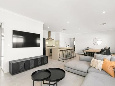 10A Plover Place, Ballajura WA 6066