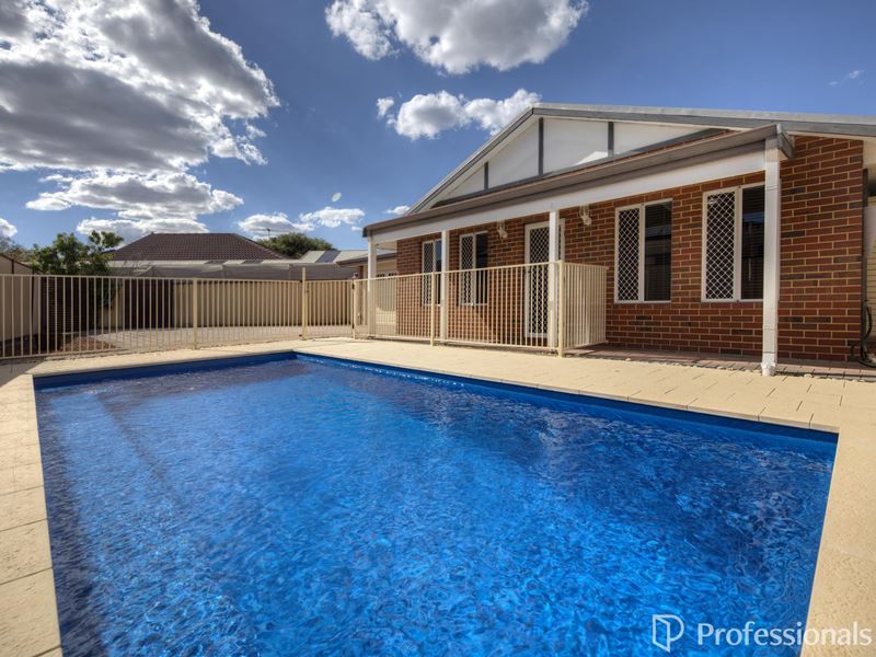 22 Coomer Elbow, South Guildford WA 6055