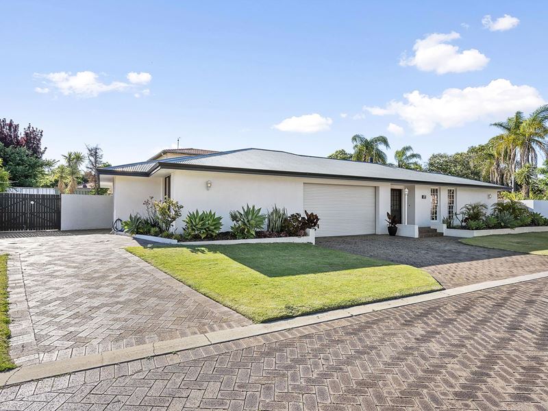 27 Churchlands Avenue, Churchlands WA 6018