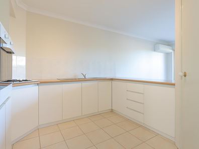 11/4 Marlo Place, Waikiki WA 6169