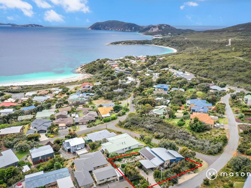12 Caledonia Crescent, Goode Beach WA 6330