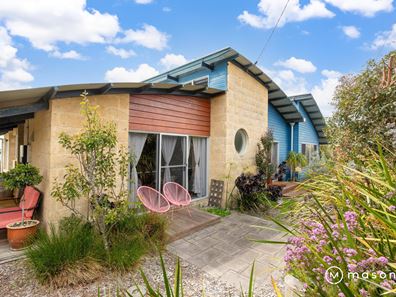 12 Caledonia Crescent, Goode Beach WA 6330