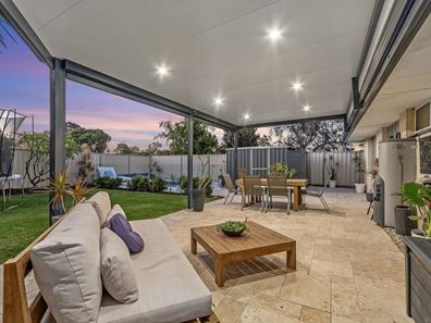 7 Pennine Way, Hamersley WA 6022