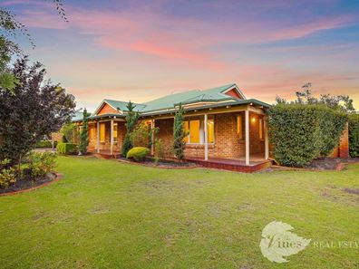 35 Asturian Drive, Henley Brook WA 6055