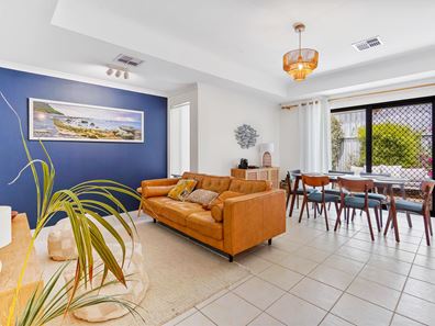 4/10 Davey Street, Mandurah WA 6210