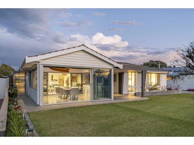 3 Bower Road, West Busselton WA 6280