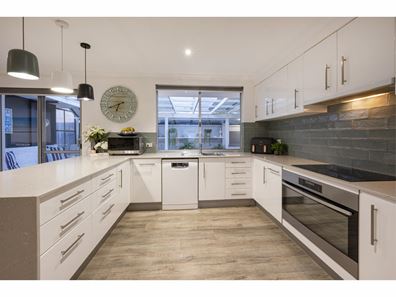 3 Bower Road, West Busselton WA 6280