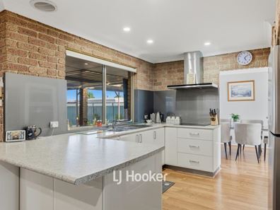 11 Walter Drive, Collie WA 6225