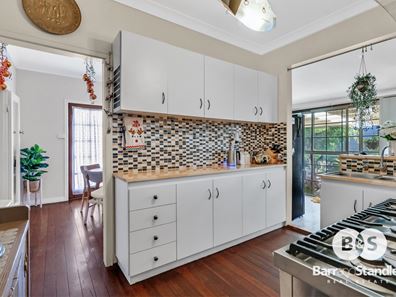 17 Lucy Victoria Avenue, Australind WA 6233