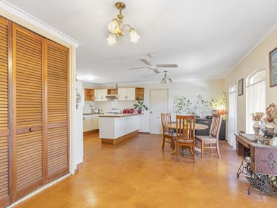 21 Frigate Cresent, Yanchep WA 6035