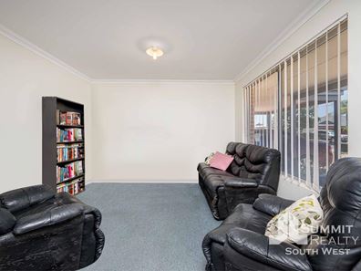 6/12 Bradford Loop, Eaton WA 6232
