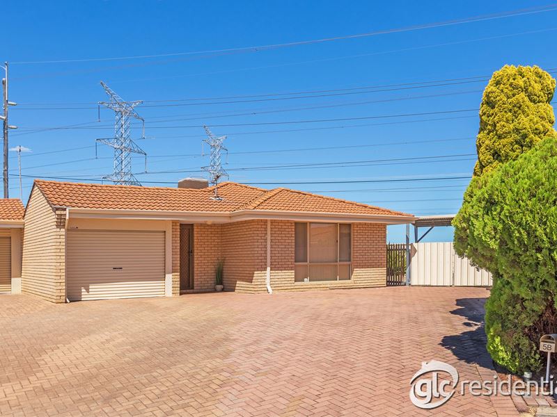5B Medlar Grove, South Lake