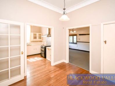 8 Lockley Avenue, Bridgetown WA 6255