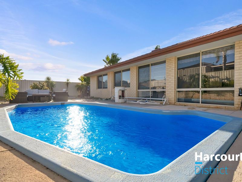 110 St Stephens Crescent, Tapping WA 6065