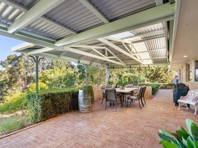 11 Jones Road, Quedjinup WA 6281