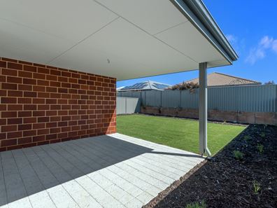 18 Sase Frontage, South Yunderup WA 6208