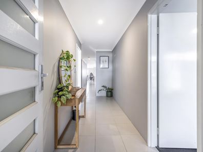 20 Barnong  Road, Golden Bay WA 6174