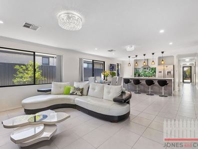 14 Plender Road, Caversham WA 6055