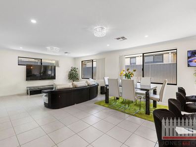 14 Plender Road, Caversham WA 6055