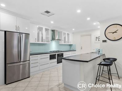 1 Orrock Court, Leeming WA 6149