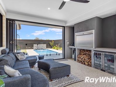 7 Spoonbill Retreat, Wannanup WA 6210