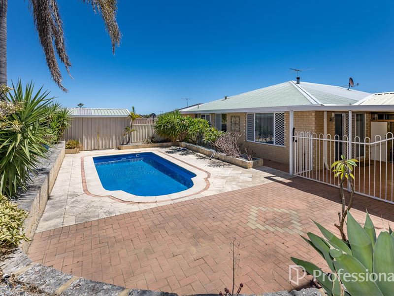 18 Hinchinbrook Avenue, Ridgewood