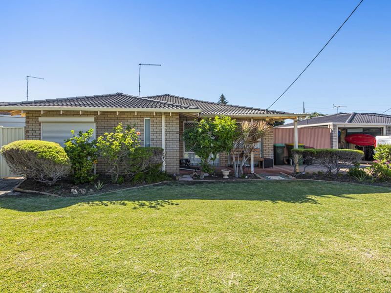 9 Barron Court, Rockingham WA 6168