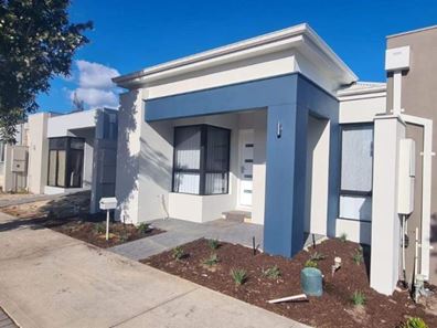25 Broadwater Avenue, Anketell WA 6167