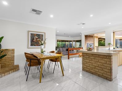 5 Burdett Retreat, Murdoch WA 6150