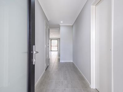 22 Foxtail Grove, Wandi WA 6167