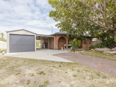 6 Emba Place, Two Rocks WA 6037