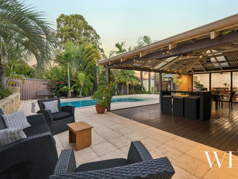 10 Masefield Avenue, North Lake