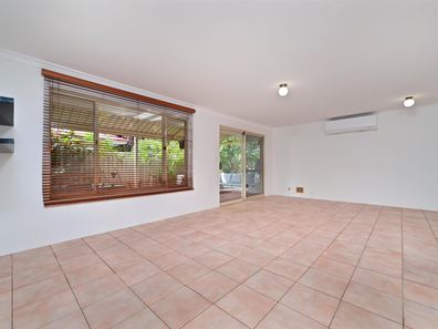 4/19 Ungaroo Road, Westminster WA 6061