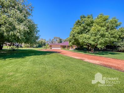 4 Tributary Place, Leschenault WA 6233
