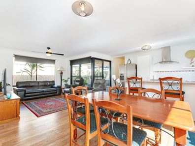 12 Vinci Entrance, Sinagra WA 6065
