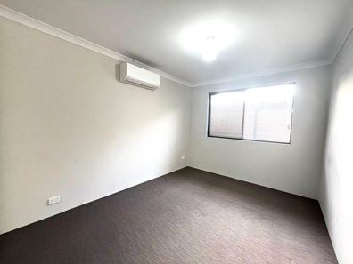 45B Cross Street, Queens Park WA 6107