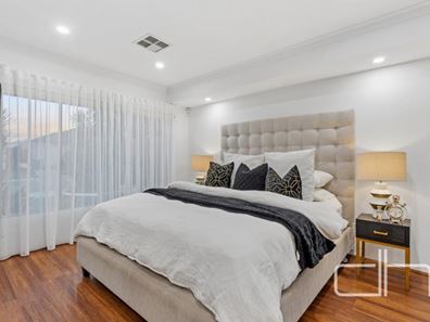 96 Raeside Drive, Landsdale WA 6065