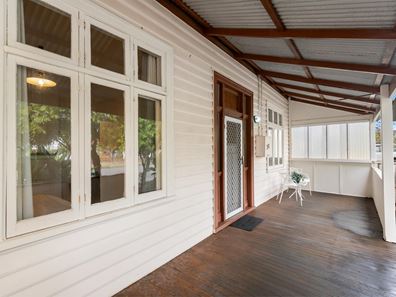 30 York Street, Beaconsfield WA 6162