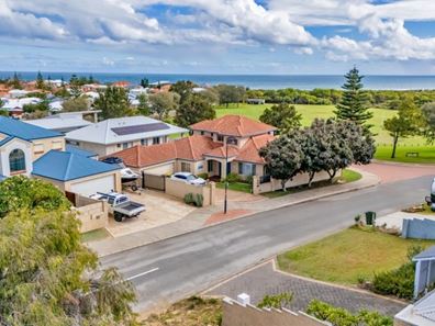 81 Baloo Crescent, Wannanup WA 6210