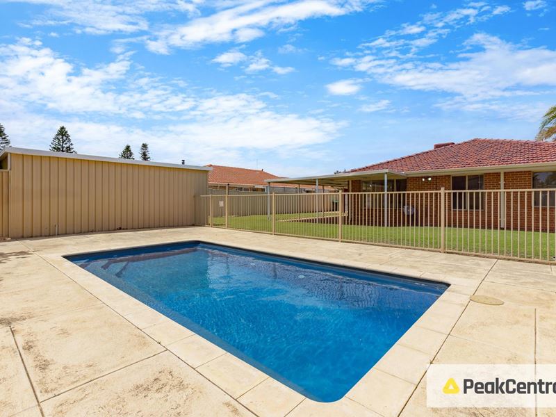 11 Orleans Drive, Port Kennedy WA 6172