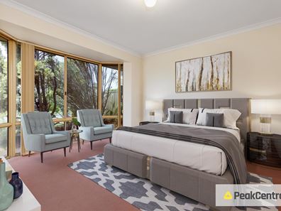 11 Orleans Drive, Port Kennedy WA 6172
