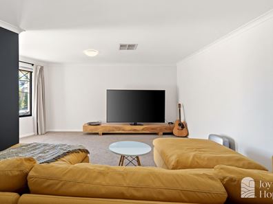 21 Milford Green, Mindarie WA 6030