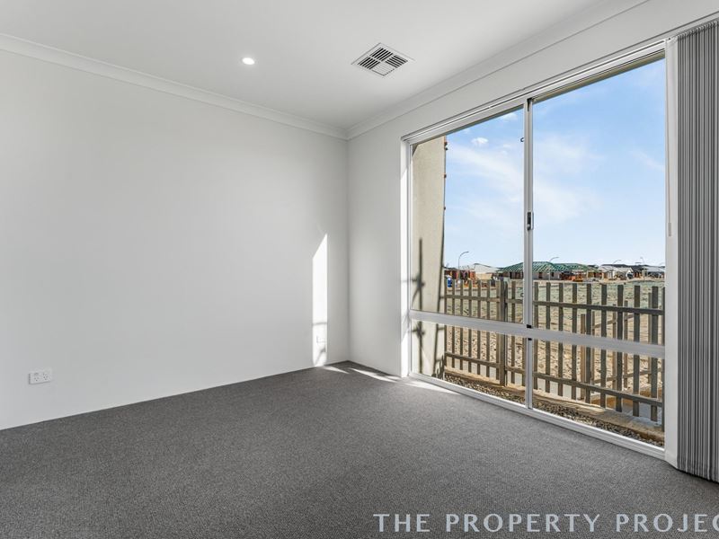 7 Flinders Lane, Eglinton WA 6034