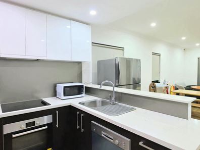 101/348 Railway Parade, Beckenham WA 6107