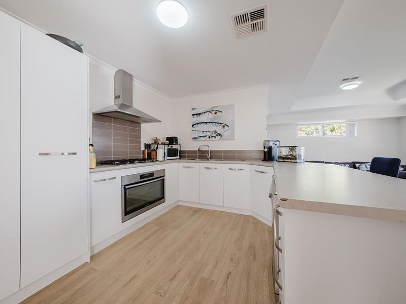7/27 Stroud Street, Beachlands WA 6530