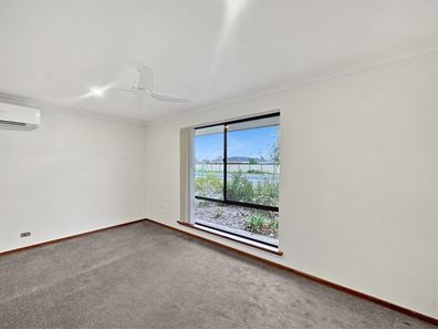 12 Erindoon Way, Waikiki WA 6169