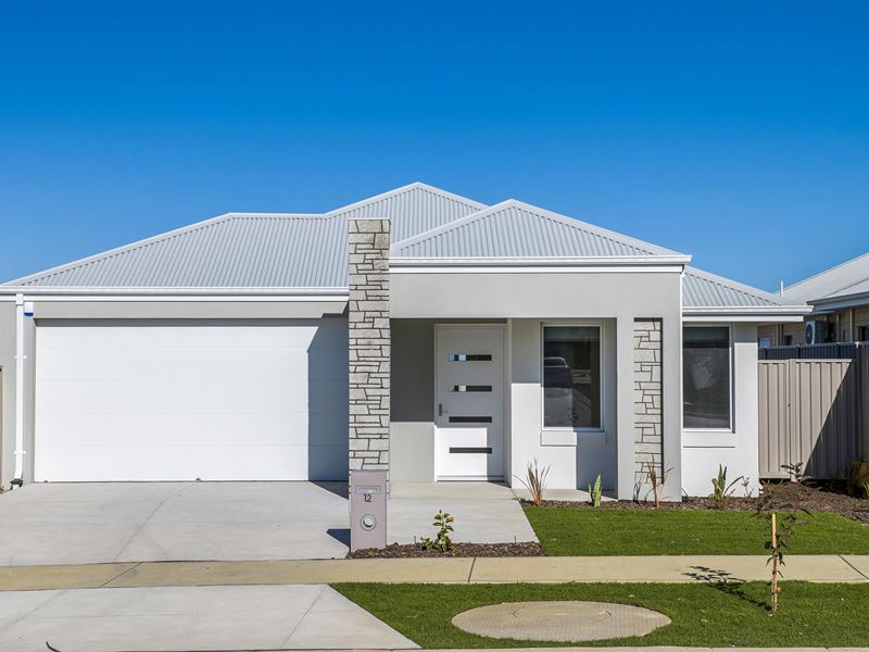 12 Scenograph Drive, Sinagra WA 6065
