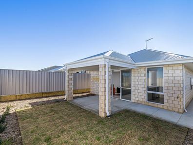 12 Scenograph Drive, Sinagra WA 6065