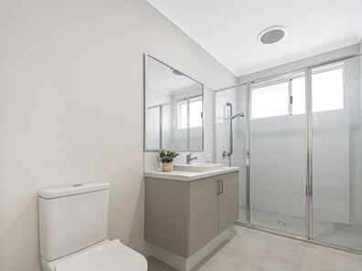 12 Scenograph Drive, Sinagra WA 6065
